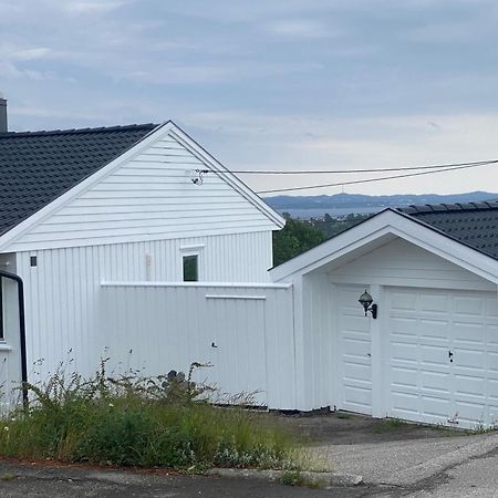 Ingvilds Hybelleilighet Apartamento Kristiansand Exterior foto