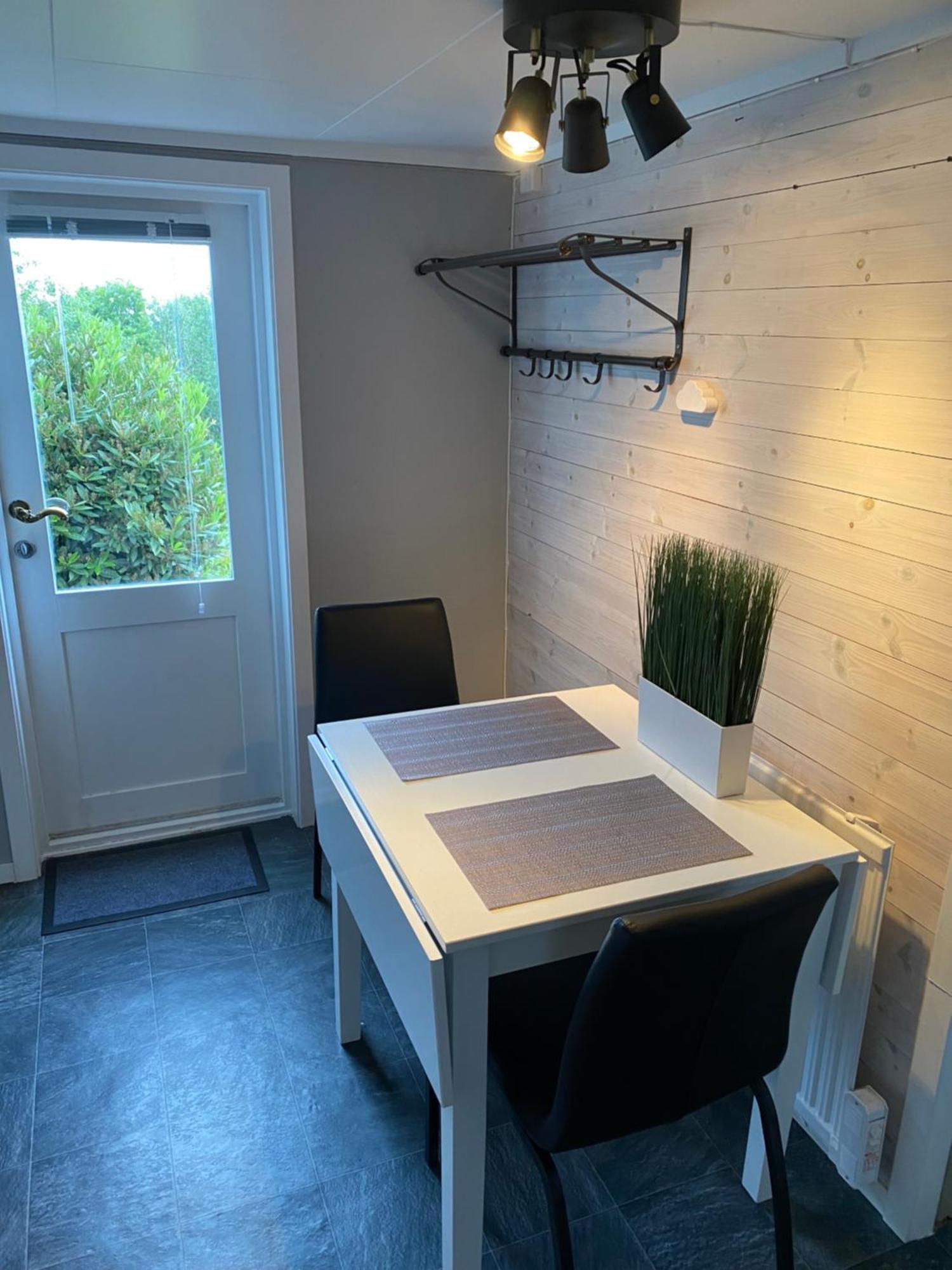 Ingvilds Hybelleilighet Apartamento Kristiansand Exterior foto